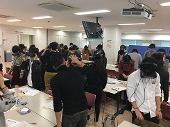 百聞は一見にしかず-VRで学ぶ認知症のことvr1.jpg