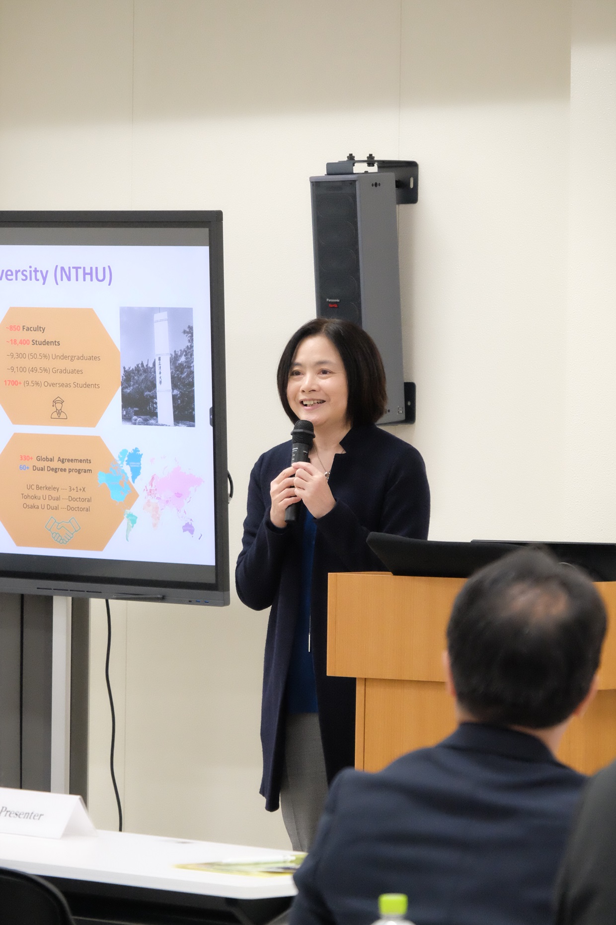 20241219-7 Prof from Tsinghua.JPG