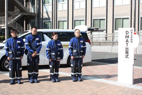 石川県穴水町へ向かうDMAT隊員