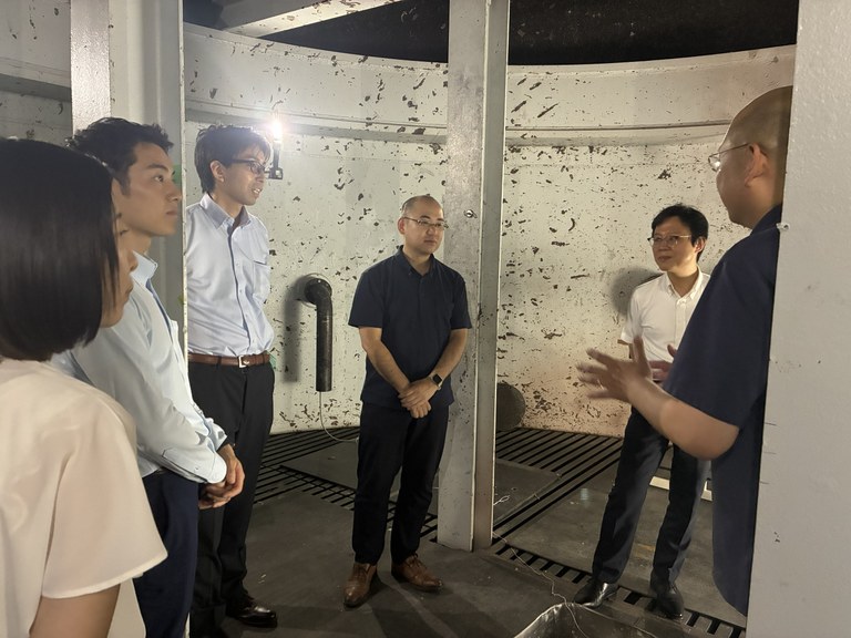 (260730)6.衝撃実験棟視察.jpeg (260730)6.衝撃実験棟視察.jpeg
