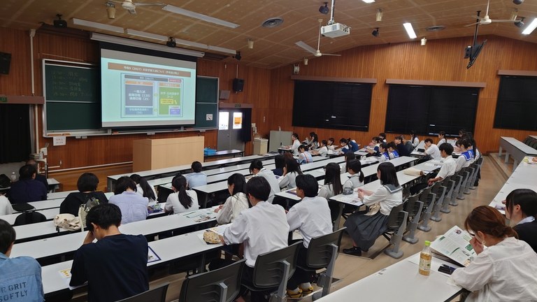 20261012_法学部体験見学会3.jpg 20261012_法学部体験見学会3.jpg